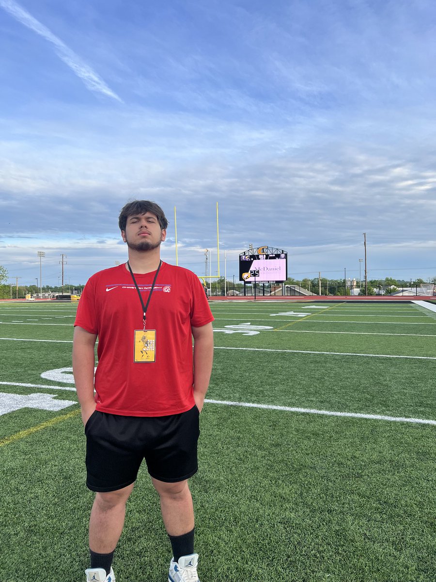 AlexGlinLS's tweet image. Had a great time at @CentreFootball yesterday! Thank you to Coach Conley and @RickFoxFB for the hospitality!
@centurions_fb