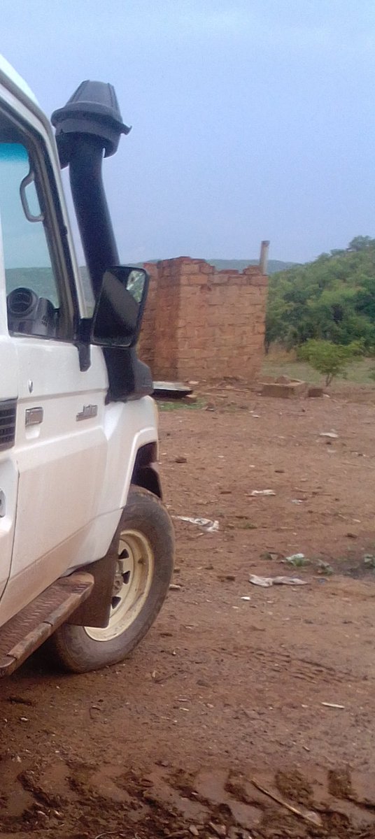 _maxwellmwamba's tweet image. The way I was overtaken today by the new Land cruiser as if it was an advertisement 🤔🙆🏾‍♂️👨🏽‍💻