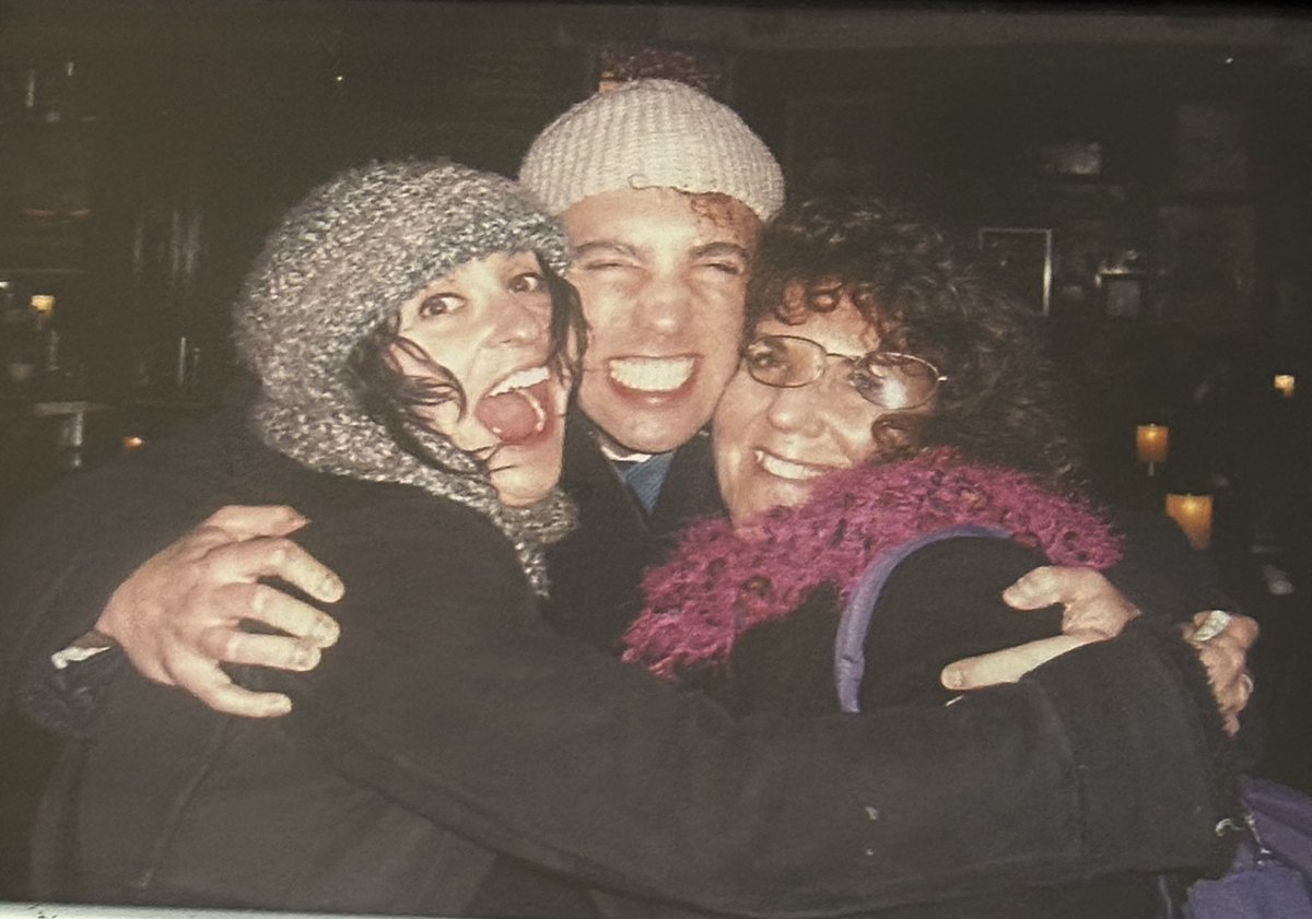 Mikey D (@miggalooch) on Twitter photo Happy Mothers Day to all you mothers. But especially to my mom and sis. This pic was taken on our way to <a href="/PearlOysterBar/">PearlOysterBar 🐠🦞🍷</a> ❤️❤️❤️ #HappyMothersDay Happy Mothers Day to all you mothers. But especially to my mom and sis. This pic was taken on our way to <a href="/PearlOysterBar/">PearlOysterBar 🐠🦞🍷</a> ❤️❤️❤️ #HappyMothersDay