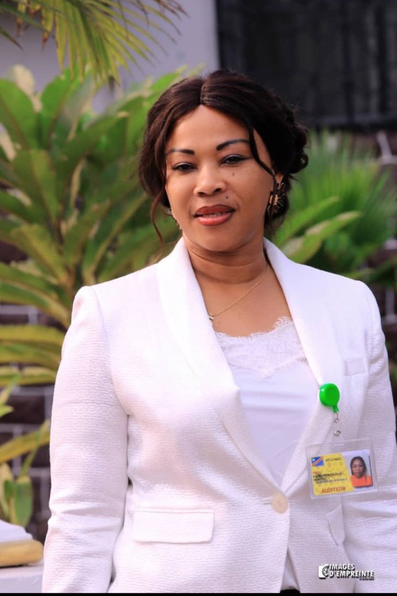 Et toute cette multitude saura que ce n’est ni par l’épée ni par la lance que l’Éternel sauve. Car la victoire appartient à l’Éternel. Et il vous livre entre nos mains. 
1 Samuel 17:47

Bon Dimanche ❤️