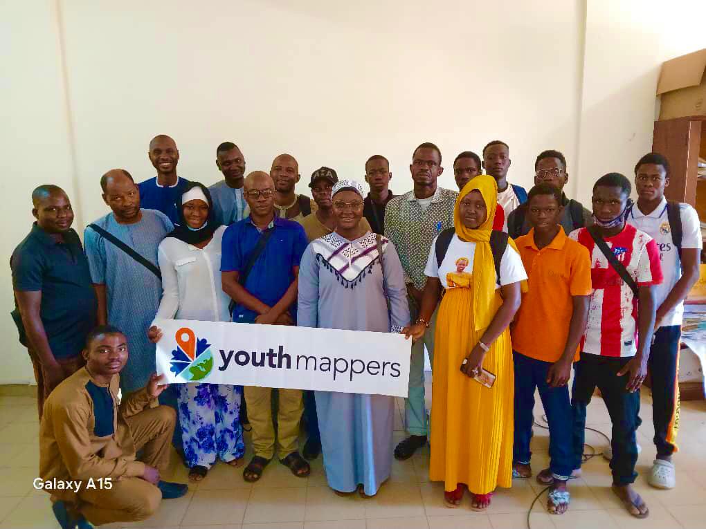 Youthmappers UNIVSEGOU (@youthmappersus) on Twitter photo Ce dimanche 11 mai, la formation d'un nouveau cohorte de YouthMappers commence dans les locaux du laboratoire de SIG de l'université de Ségou. On a eu a l'ordre du jour la présentation de <a href="/youthmappers/">YouthMappers</a> et la création des comptes #OSM
<a href="/OSM_Mali/">OpenStreetMap Mali🇲🇱</a>
#universitedesegou
#opendata Ce dimanche 11 mai, la formation d'un nouveau cohorte de YouthMappers commence dans les locaux du laboratoire de SIG de l'université de Ségou. On a eu a l'ordre du jour la présentation de <a href="/youthmappers/">YouthMappers</a> et la création des comptes #OSM
<a href="/OSM_Mali/">OpenStreetMap Mali🇲🇱</a>
#universitedesegou
#opendata