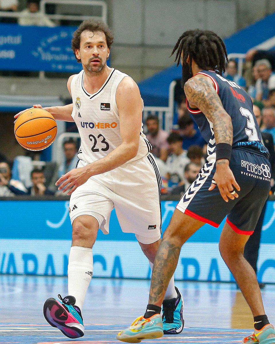⏸️  El 3er cuarto está en marcha.
<a href="/CBBreogan/">Río Breogán</a> 34 - 44  <a href="/RMBaloncesto/">Real Madrid Basket</a>