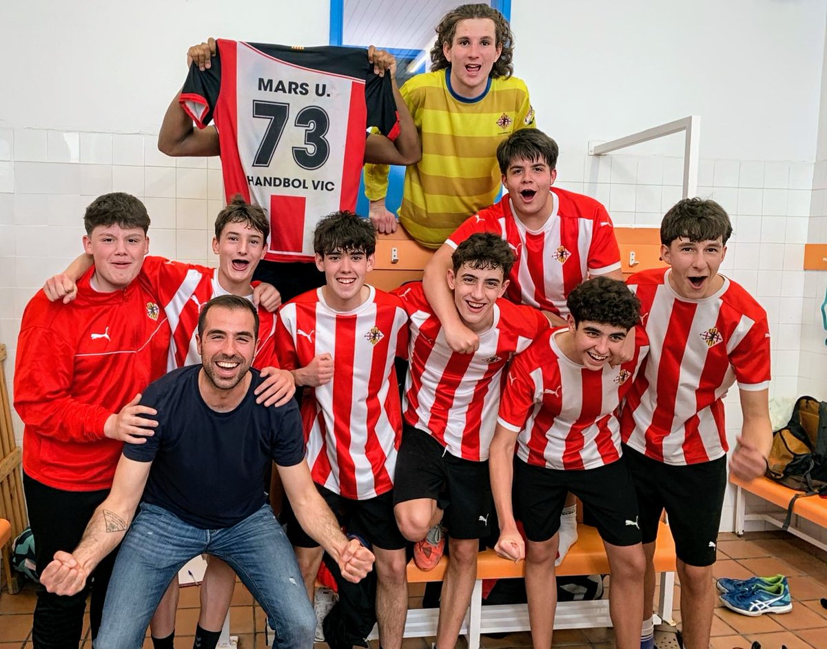 𝗥𝗘𝗦𝗨𝗟𝗧𝗔𝗧𝗦
#2𝙖𝘾𝙖𝙩𝙃

3️⃣1️⃣ @casabadell 
3️⃣2️⃣ #𝙘𝙝𝙫𝙞𝙘_𝙟𝙪𝙫𝙚𝙣𝙞𝙡

‼️A pesar de les moltes baixes, gran partit del nostre juvenil a Sabadell, amb una ajustada victòria que ens permet ascendir a la 3a plaça del grup. Gran feina, nois!
🔴⚪🔴⚪🔴
#VicActivat