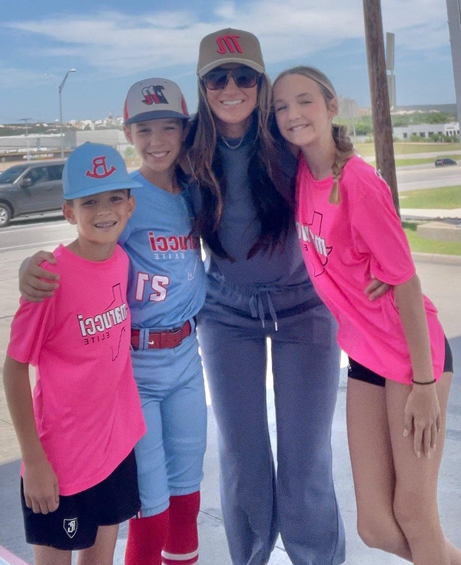 Happy Mother’s Day to the G.O.A.T.!! <a href="/SarahMass13/">Sarah Massengale</a>