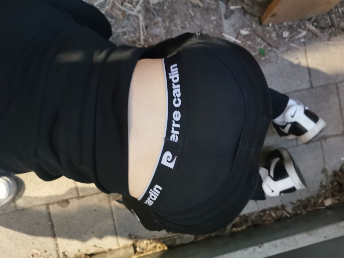 Snkr_mstr_aux tweet media