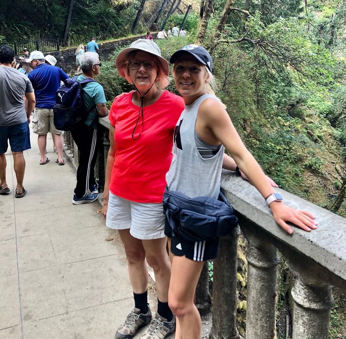 kellyfastruns's tweet photo. Happy Motherโs Day ๐ to the amazing woman who motivates me to run #kellyfast and achieve much more! Canโt wait for our next hike ๐ฅพ together #MothersDay #running https://t.co/qpVzWUXAYl