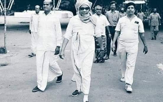 👍கோயம்பேடு பேருந்து நிலையம் வேண்டுமென்று எந்த சென்னை குடிமகனும் கொடி பிடிக்கவில்லை, 

👍மெட்ரோ ரயில் வேண்டுமென்று யாரும் கனவு காணவில்லை, 

👍வள்ளுவருக்கு கோட்டமும், சிலையும் வேண்டுமென்று எந்த தமிழ் ஆர்வலரும், குடிமகனும் குரல் கொடுக்கவில்லை,

👍கணினி என்பதைக் கேள்விபடுவதற்கு