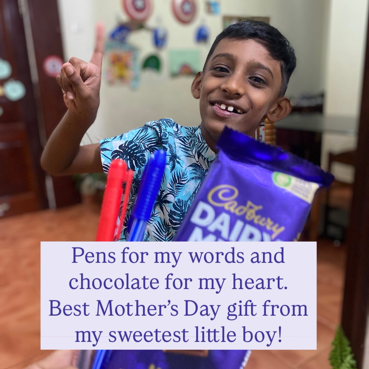 namitadas21's tweet photo. He went shopping with Dad and picked these out just for me—pens for my words and chocolate for my heart. My heart = full. Best gift ever!
#MothersDay #MomLife #SweetestGift #FromMySon #LittleThingsBigLove #MomAndSonMoments #GratefulHeart #MotherhoodMagic #SurpriseGift #MadeMyDay https://t.co/xMv7HdK48s