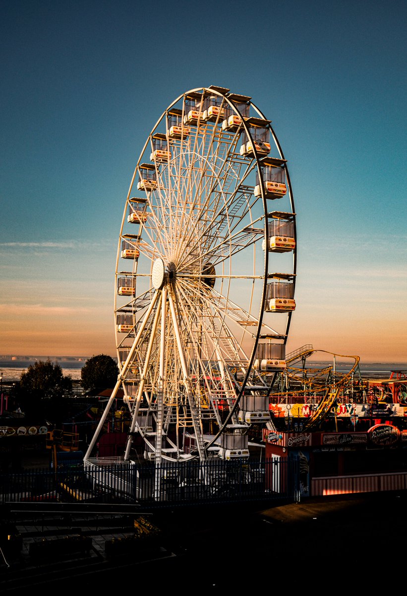'City Wheel'
<a href="/Adv_Island/">Adventure Island UK</a>  #adventureisland #fujifilmx100vi #fujixseries #fujiphotography #fujifilmxseries <a href="/FUJIFILM_UK/">Fujifilm in the UK</a>  #photography #southendonsea <a href="/VisitSouthend/">Visit Southend</a> #visitsouthend #BigWheel  
instagram.com/benscapmedia/