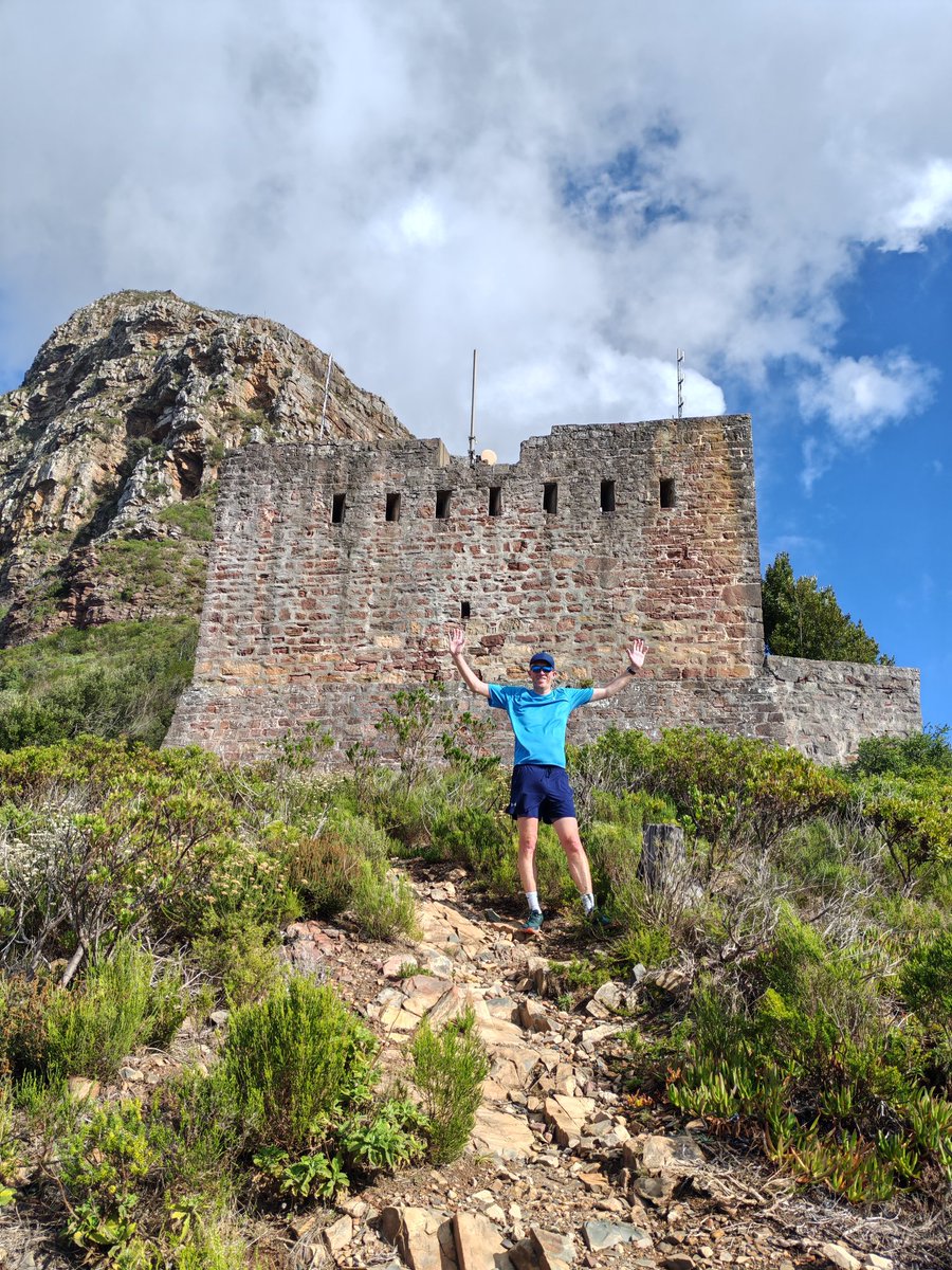 It's been a while, but great to be back with a trailrun up to the blockhouse this morning with Ali-thanks for choosing to run with us,thanks <a href="/lovecapetown/">Love Cape Town</a> for the beautiful day 🌞 😊 #trailrunning #sightrunning #runningtour #runtoexplore #runinspiration <a href="/andrewseye/">andrew stuart</a> <a href="/RunCapeTown/">Run Cape Town</a>