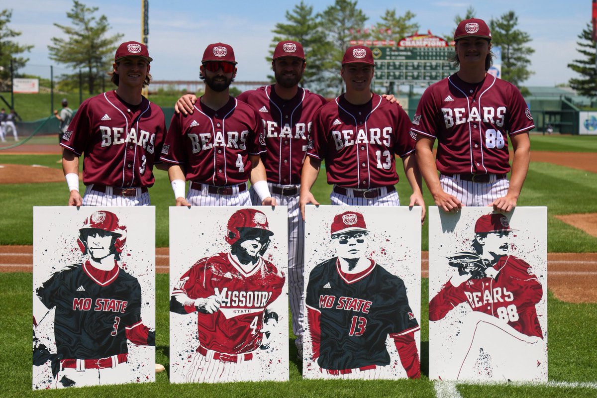 The seniors ❤️

<a href="/nickrodriguez34/">Nick Rodriguez</a> 
<a href="/Tyler_epstein22/">Tep8™️</a> 
<a href="/DylRobertson13/">Dylan Robertson</a> 
<a href="/homeyquan11/">Jackson Holmes</a>