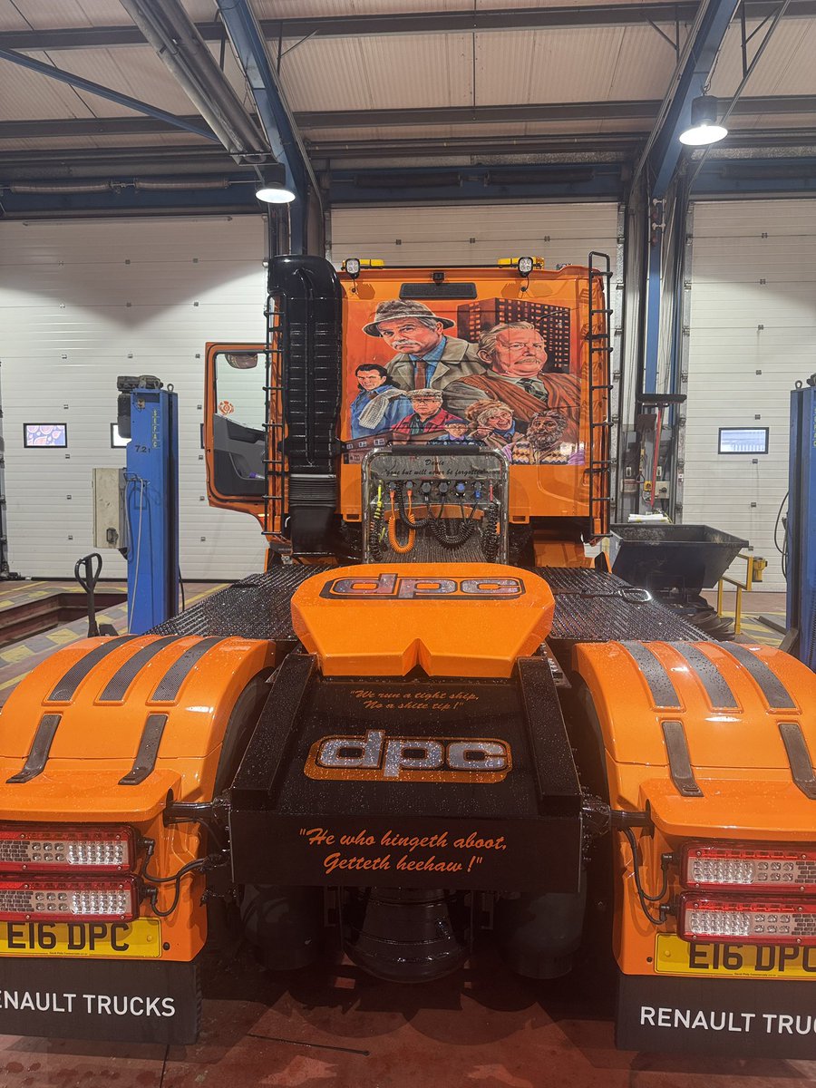 vickiThomsonx's tweet photo. @govindajeggy my boss is a huge Still Game fan, he got a Still Game design on the back of one of his trucks that he’ll take to truck shows! He’s turning the big 50 this summer, any chance of a wee video wishing him a happy 50th? 🙏 https://t.co/dqEJFKjDOa