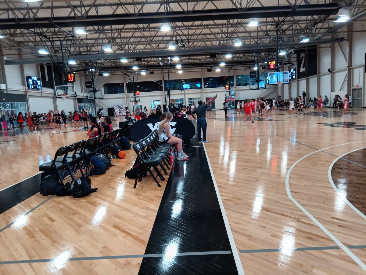 Day 2 in Oklahoma . Day 1 had a lot of talented players and teams praying together, what more could we ask for.

#FutureLarks 🏀👀