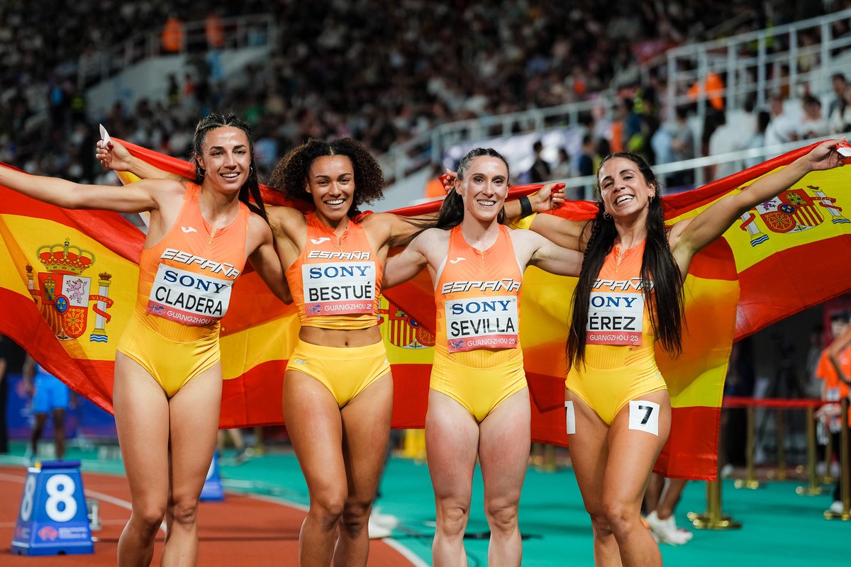 atletismoRFEA (@atletismorfea) on Twitter photo El grito de la victoria 🥹
El relevazo de nuestro 4x100 🚺 en los #WorldRelays les ha valido una PLATA mundial 💥
Corriendo de nuevo de forma SUBLIME y ganando a potencias mundiales como 🇯🇲
¡No nos despertéis de este sueño! ✨
📺 <a href="/teledeporte/">Teledeporte</a>
📊bit.ly/44q9r3J El grito de la victoria 🥹
El relevazo de nuestro 4x100 🚺 en los #WorldRelays les ha valido una PLATA mundial 💥
Corriendo de nuevo de forma SUBLIME y ganando a potencias mundiales como 🇯🇲
¡No nos despertéis de este sueño! ✨
📺 <a href="/teledeporte/">Teledeporte</a>
📊bit.ly/44q9r3J