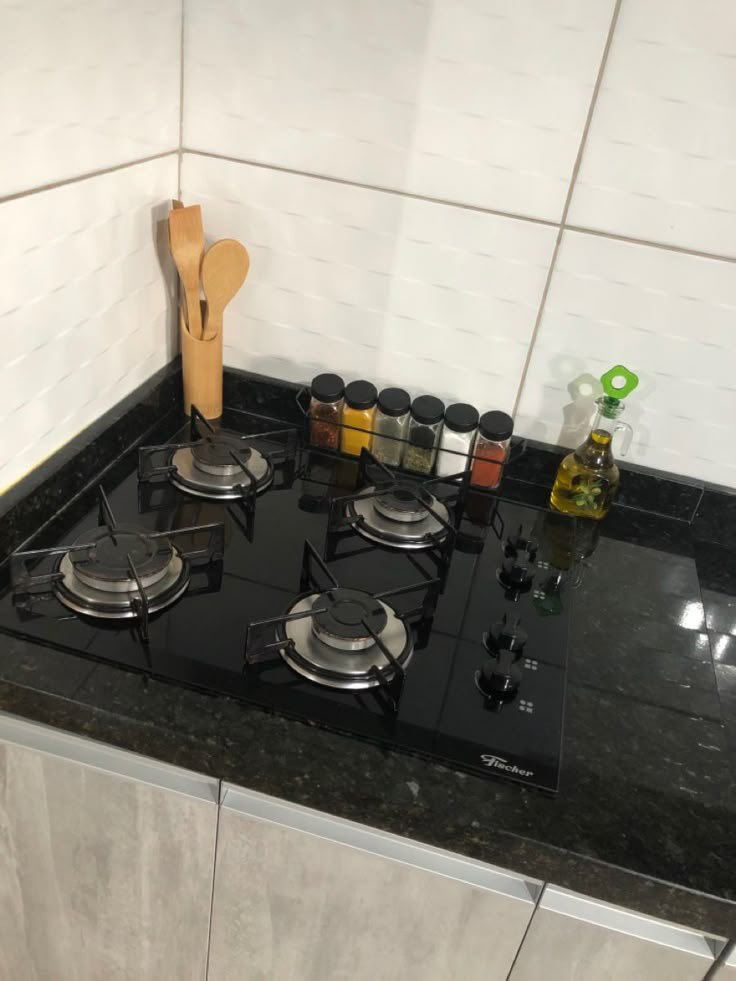 maraltodc's tweet image. Domingou, marujos!

No comando da nave hoje: as mães!

Postem aí 4 fotos que vocês acham resumem/representam ou coisas essa mulher incrível ama. 

Pode ser engraçado, fofo, nostálgico ou tudo junto. A gente quer ver!

A mãe da ADM aqui pode ser resumida em: