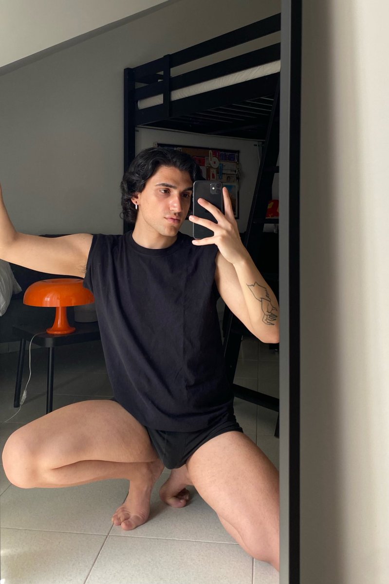 Simonev4l3's tweet image. 🖤