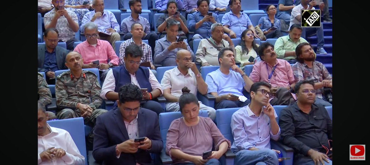 div_yumm's tweet image. Sidhant Sibal tweeting non-stop 🤣