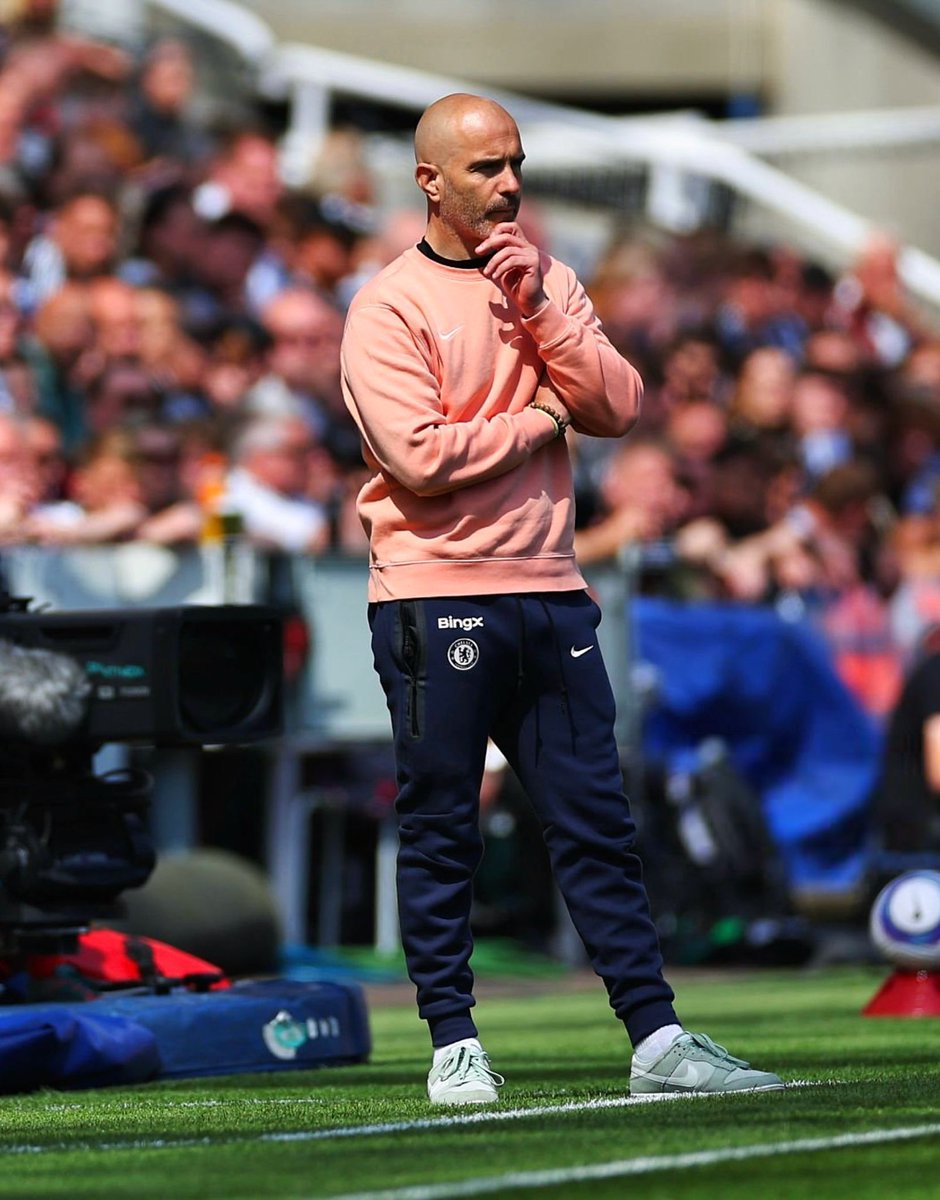 والله مدرب جيد لكن ما هو قد الطموح 
يمكن ينجح بنادي ثاني؟ ايه ليش لا
لكن مستحيل ابني عليه مشروع 
هذي وجهة نظري بماريسكا