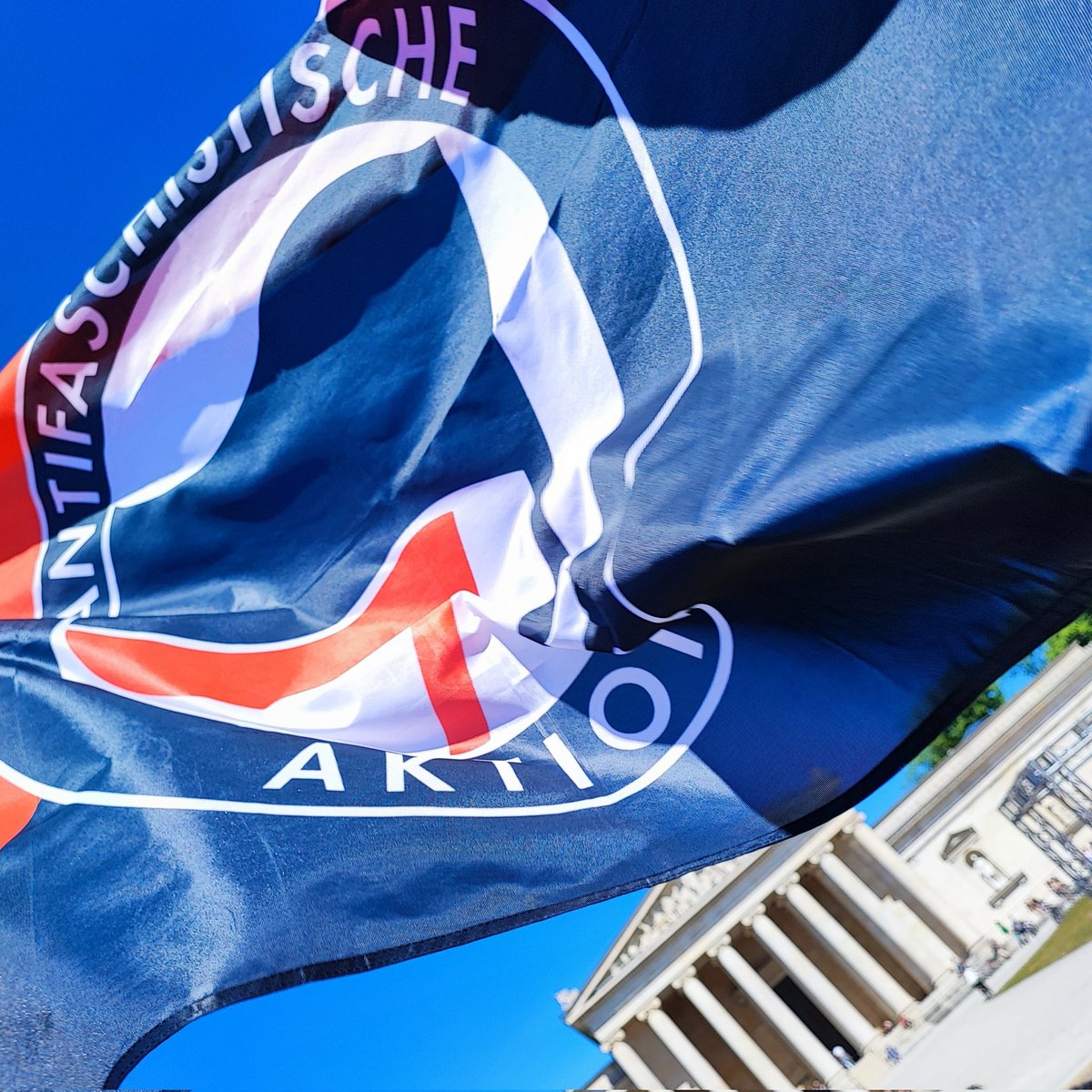 #muc1105 
#gemeinsam #gegenRechts
#ekelhAfD diese #fckafd ❤️🖤