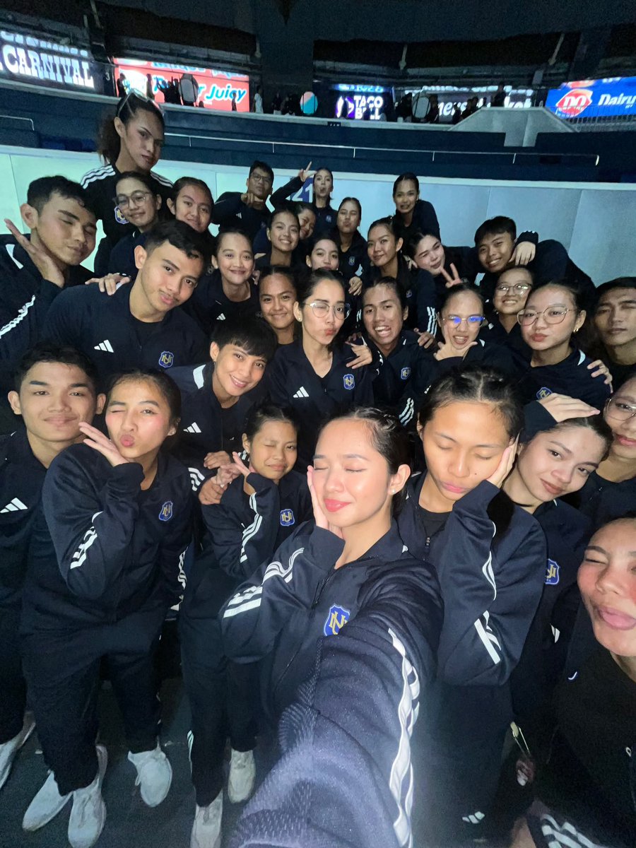 helloryleh's tweet photo. thank you, guys!! sa game 2 ulit 💛💙 https://t.co/jIJsQTw3mu