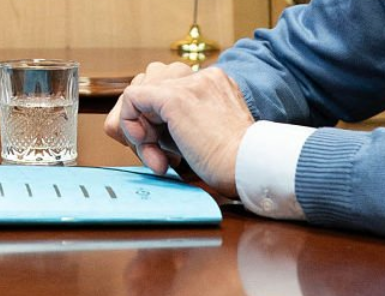 ClownWorldYT1's tweet photo. HIGH Quality Photos:

Starmer, Macron &amp; Merz on the "Cocaine Train"?

Or a tissue on a table? https://t.co/Cu3WGo1E0e