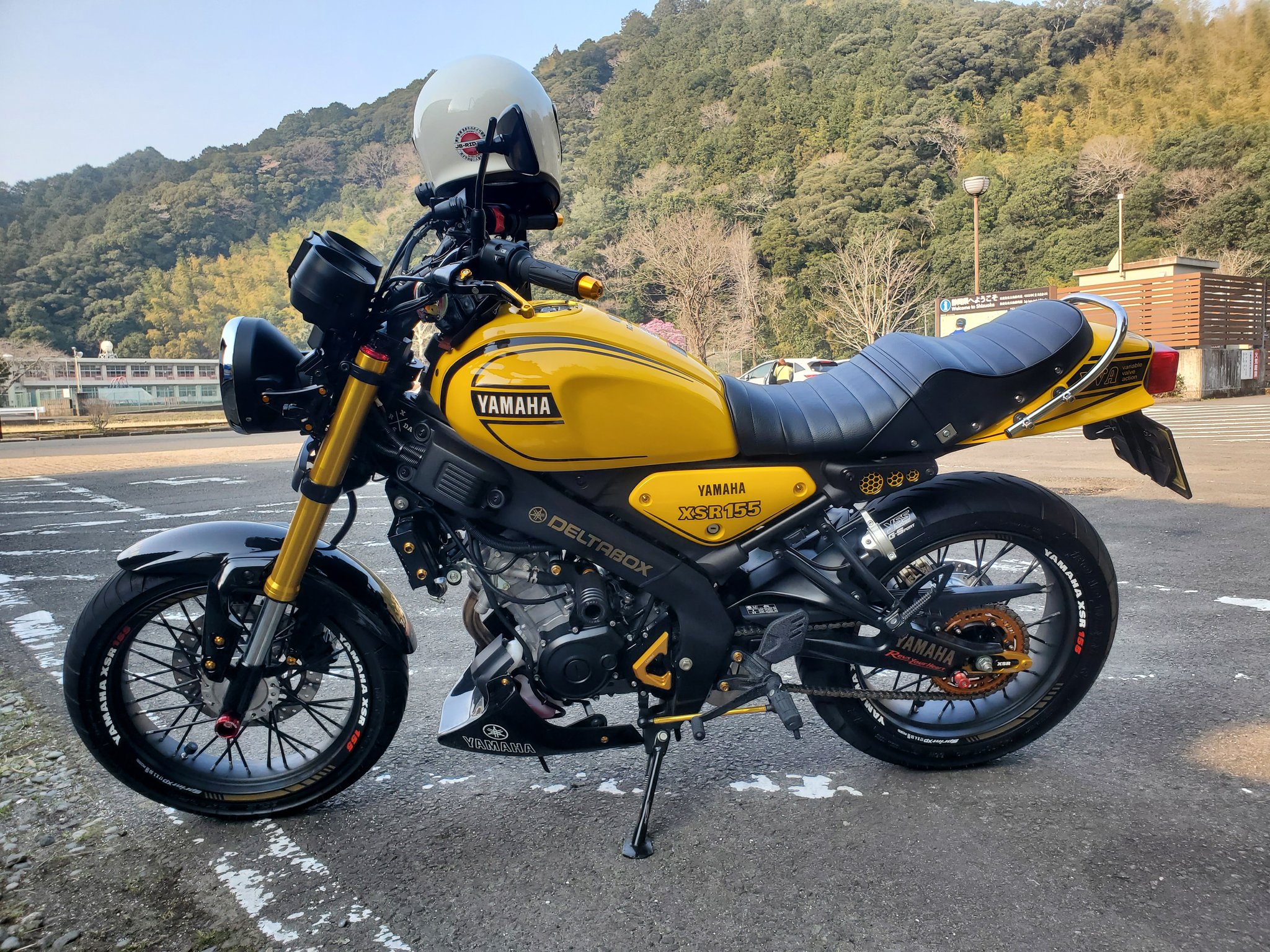XSR125 茶ツートン タックロールシート / RE46J XSR155