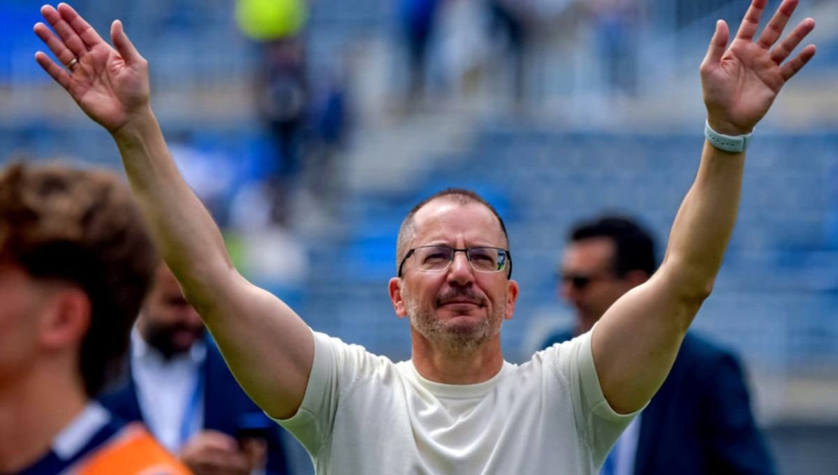 El historial de ascensos de Don José Juan Romero en el fútbol español:

2007/08 de 2ª Regional a 1ª Regional (CD Gerena)
2009/10 de 1ª Regional a Preferente (CD Gerena)
2010/11 de Preferente a 1ª Andaluza (CD Gerena)
2012/13 de 1ª Andaluza a 3ª División (CD Gerena)
2016/17 de 3ª