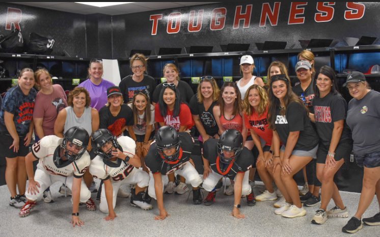 ShallyFootball's tweet image. Happy Mother’s Day! Grateful for all of our Mustang Moms!