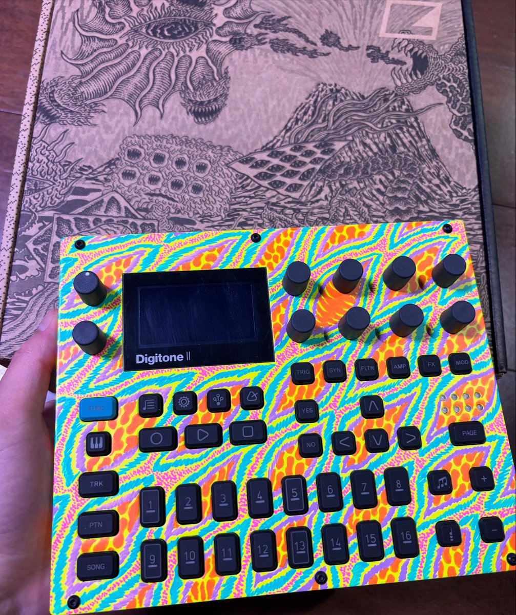 vastieuramen's tweet image. Stoked with this hand-painted version of Digitone ll🙌🏽 Using it on new music project with my daughter and it sounds great!