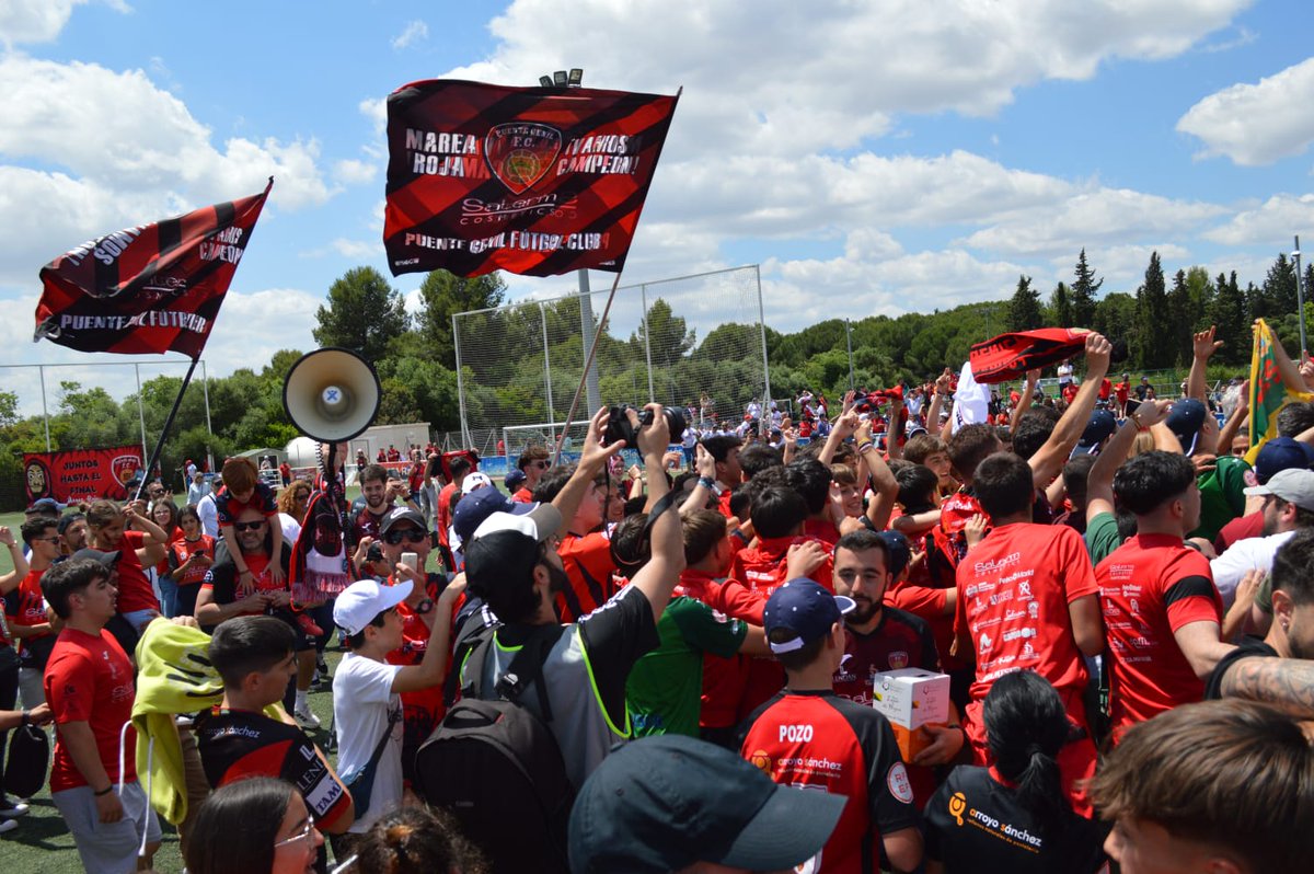 El <a href="/SalermPG/">Salerm Puente Genil F.C.</a> es nuevo equipo de Segunda RFEF. Día histórico para el fútbol pontanés. Una trayectoria impecable con Pepe García, Juan Arsenal, Diego Caro, Juanmi Puentenueva y Álvaro Cejudo en el banquillo; y jugadores que se han dejado la piel en estos años. Enhorabuena!!!!!