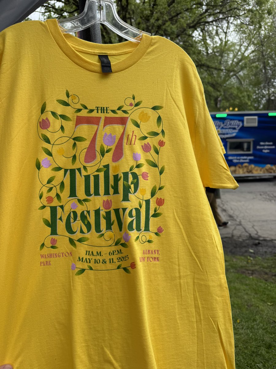 It’s turning out to be a beautiful tulip fest 🌷 the rain and clouds have subsided just in time for day two of the festival ☀️