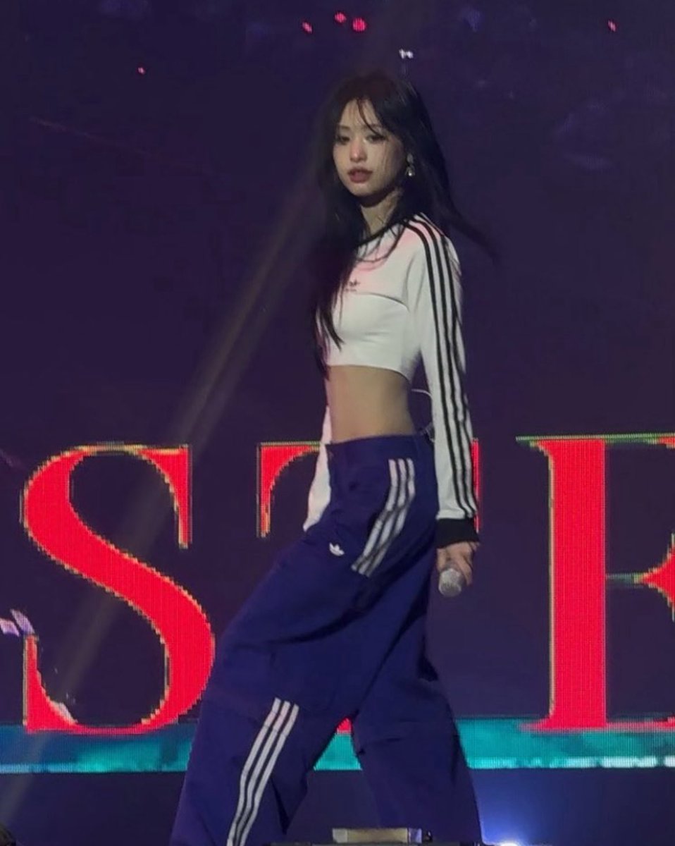 JUNG AHYEON.