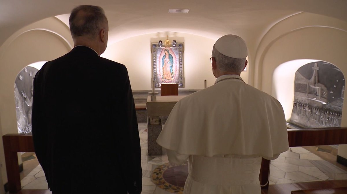 Valentina Alazraki tweet media