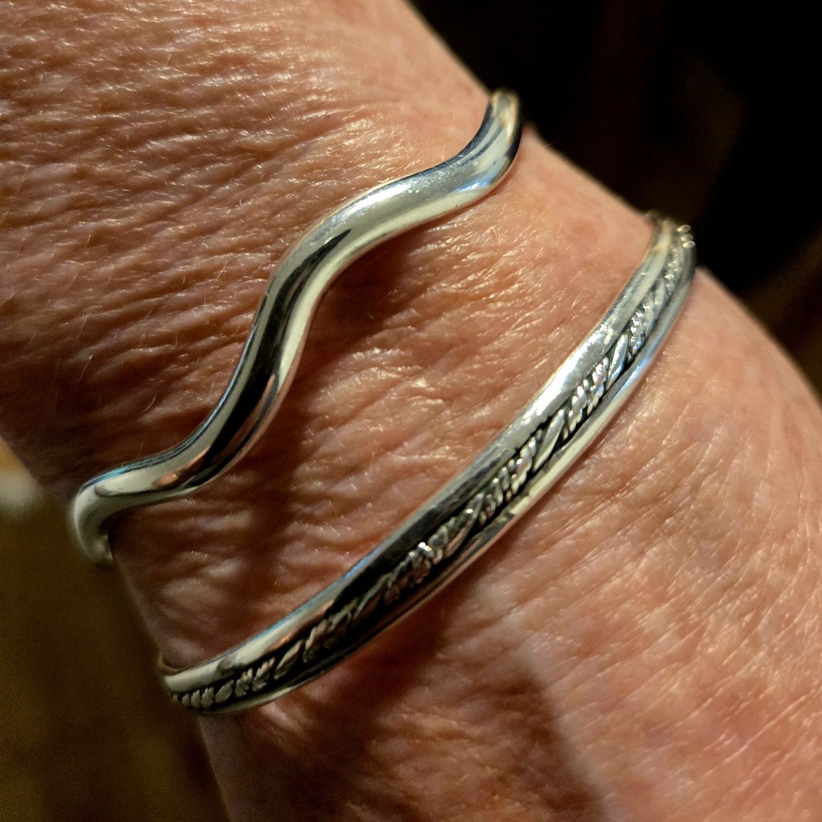 SantiagoWeek13's tweet photo. Two
#MothersDay
#WeekSforSilver
#AlphabetChallenge https://t.co/INF8NEB0vd