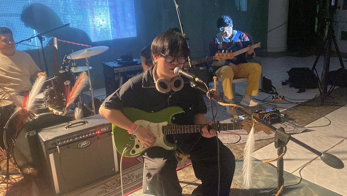 All the videos I filmed from the Fatigued album launch (featuring performances by Fatigued, Eggboy, cheeky things, OZO, and Austri) are up on my YT page!

Link at: youtube.com/playlist?list=…