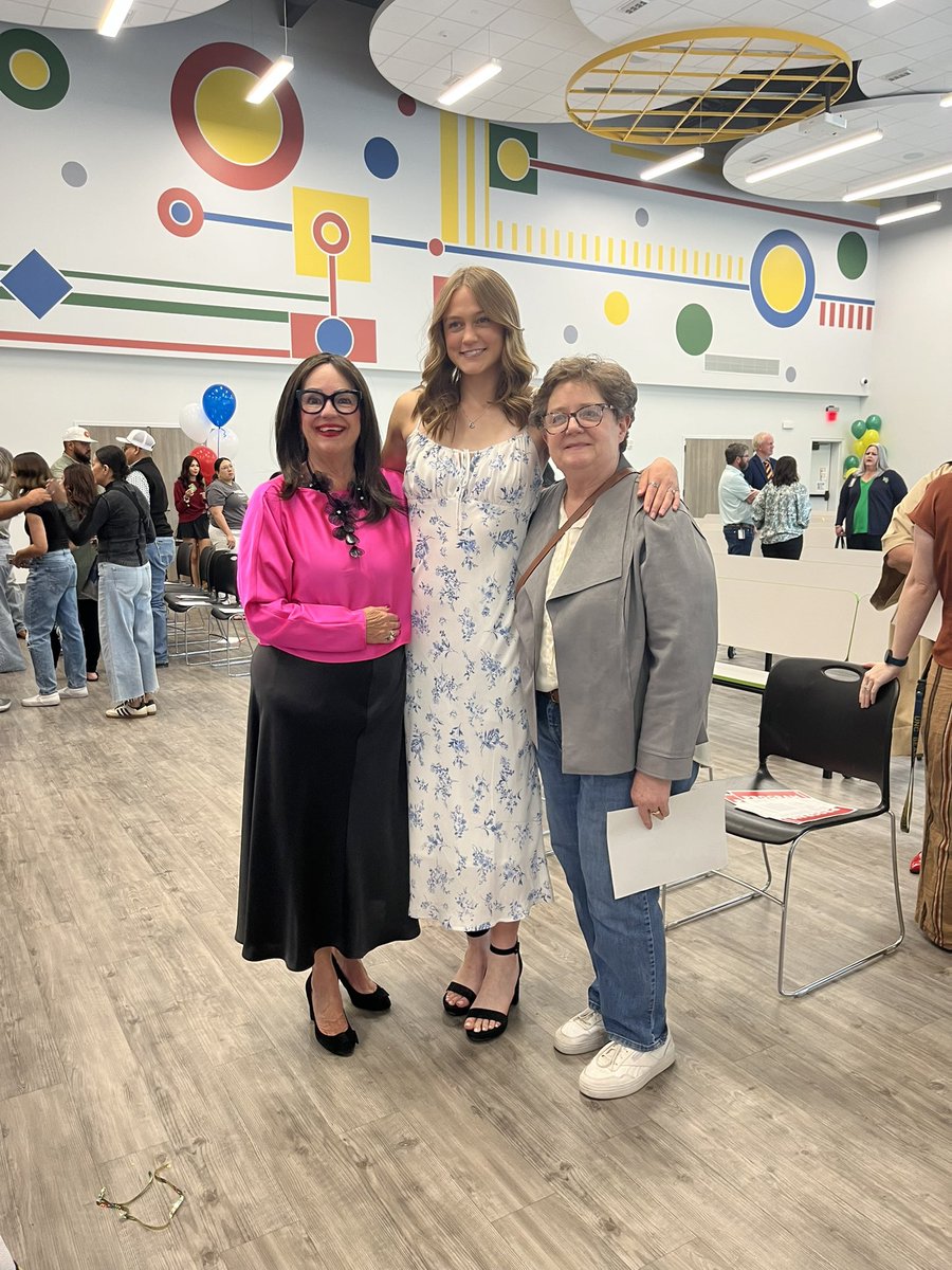 Legacyrebels's tweet image. We are so excited for our Future Teachers from LHS! We couldn’t be prouder of our students wanting to teach grades Pre-K - 12 for the LHS “Grow Our Own” MISD initiative! Let’s GO! #rebelnation #EmpoweringforExcellence