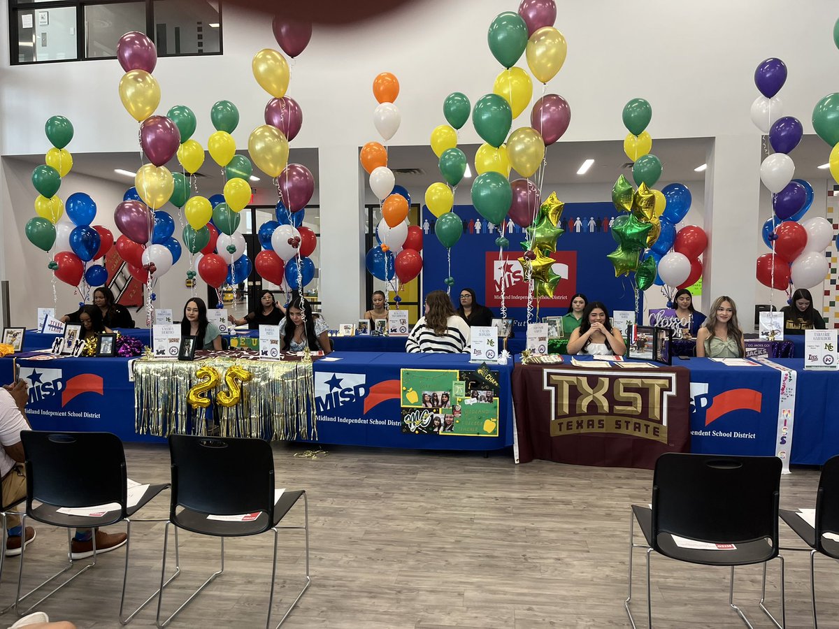Legacyrebels's tweet image. We are so excited for our Future Teachers from LHS! We couldn’t be prouder of our students wanting to teach grades Pre-K - 12 for the LHS “Grow Our Own” MISD initiative! Let’s GO! #rebelnation #EmpoweringforExcellence