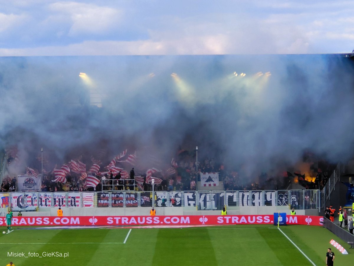 MiskaPatryk's tweet image. #GieKSatwitter Oprawa Cracovii w Katowicach
