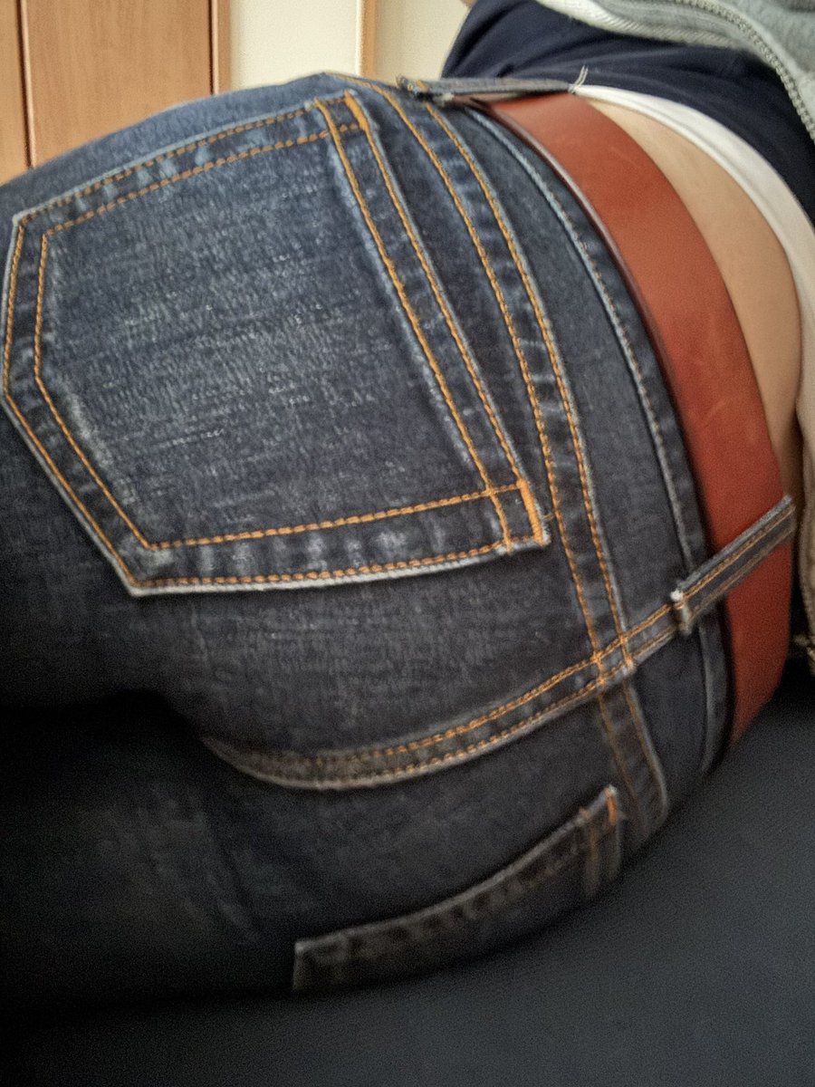 hya_ed's tweet image. インカメで画質悪いですが、ピチピチのお尻もどうぞ