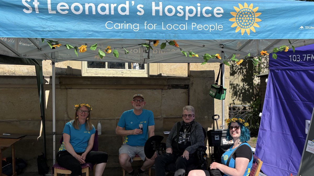 David Smith (@david3012) on Twitter photo Huge thank you to <a href="/YorkMuseumTrust/">York Museums Trust</a> for today’s health & arts mela. Great to see the <a href="/StLeonardsYork/">St Leonards Hospice</a> team and bereavement alliance there….and a chance to say hello to <a href="/ellyfyork/">Elly Fiorentini</a>! Huge thank you to <a href="/YorkMuseumTrust/">York Museums Trust</a> for today’s health & arts mela. Great to see the <a href="/StLeonardsYork/">St Leonards Hospice</a> team and bereavement alliance there….and a chance to say hello to <a href="/ellyfyork/">Elly Fiorentini</a>!