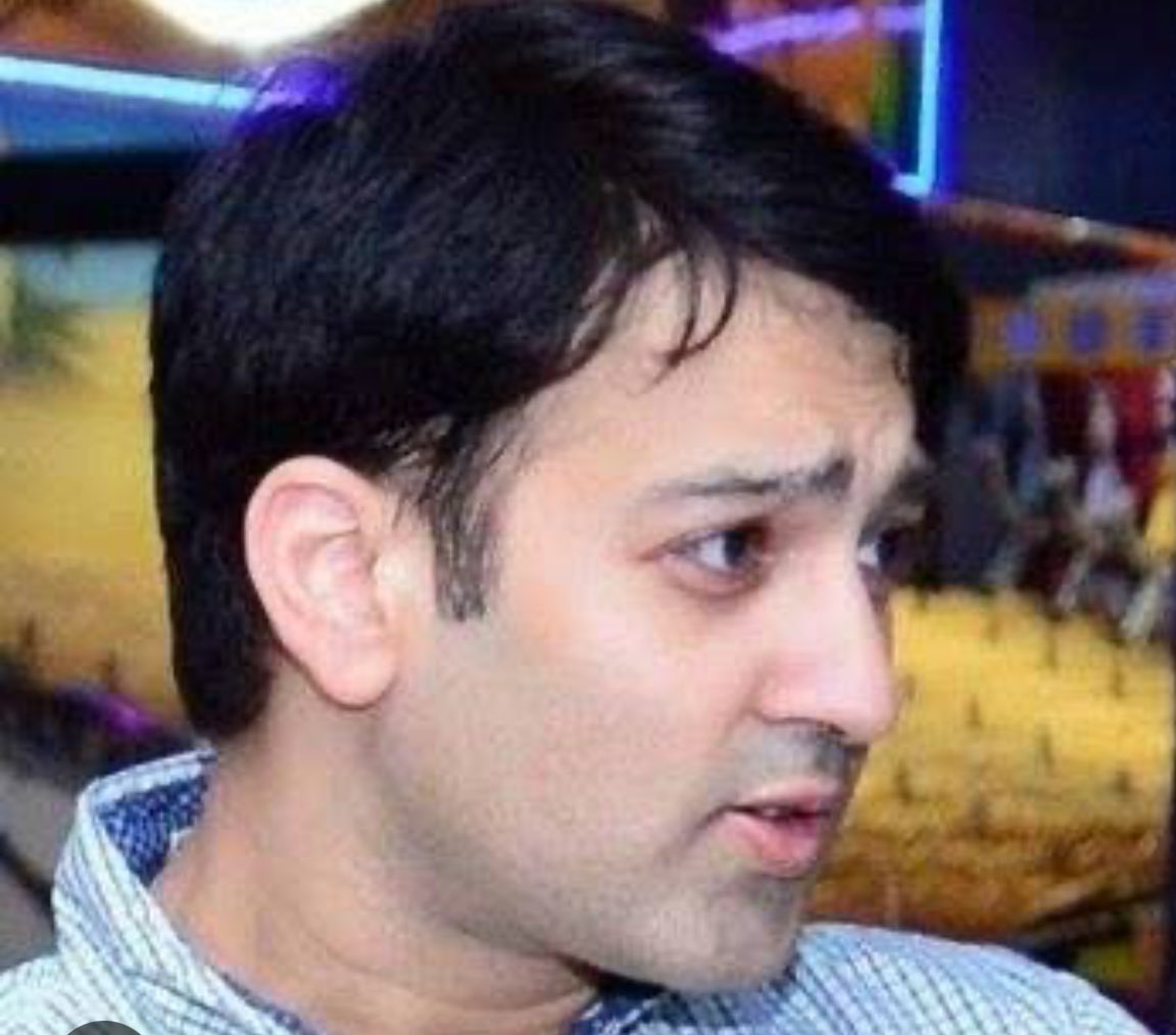 grafidon's tweet image. भारत आज विश्व में अकेला है।
और ये किसी युद्ध की वजह से नहीं —
बल्कि “नफरती चिंटू” गैंग की वजह से है।

मैं कोई जियो-पॉलिटिकल एक्सपर्ट नहीं हूं,
पर 11 साल की विदेश नीति देखने के बाद इतना समझ गया हूं —
इन नफ़रती चिंटू गैंग ने हमारी कूटनीति का बहुत नुकसान किया है।

पहले पड़ोसी देशों…