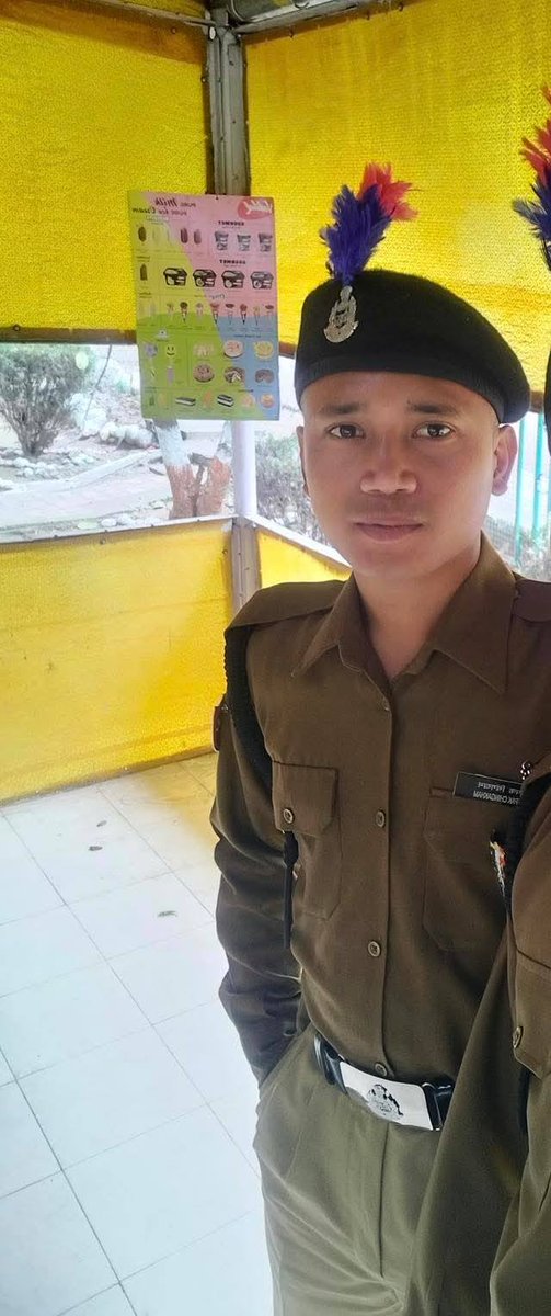 नरेशचन्द्र tweet media