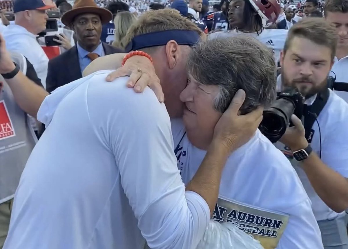 CoachHughFreeze's tweet image. Mama. That word when I say it off my tongue brings peace and calm to me because of what you have modeled constantly for all of years. You calm me because of your unconditional love and knowing you are always right there when I need you. So I hope on this day , you sense how…