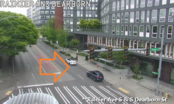 NBの右車線をブロックしたDearborn StのRainier Ave