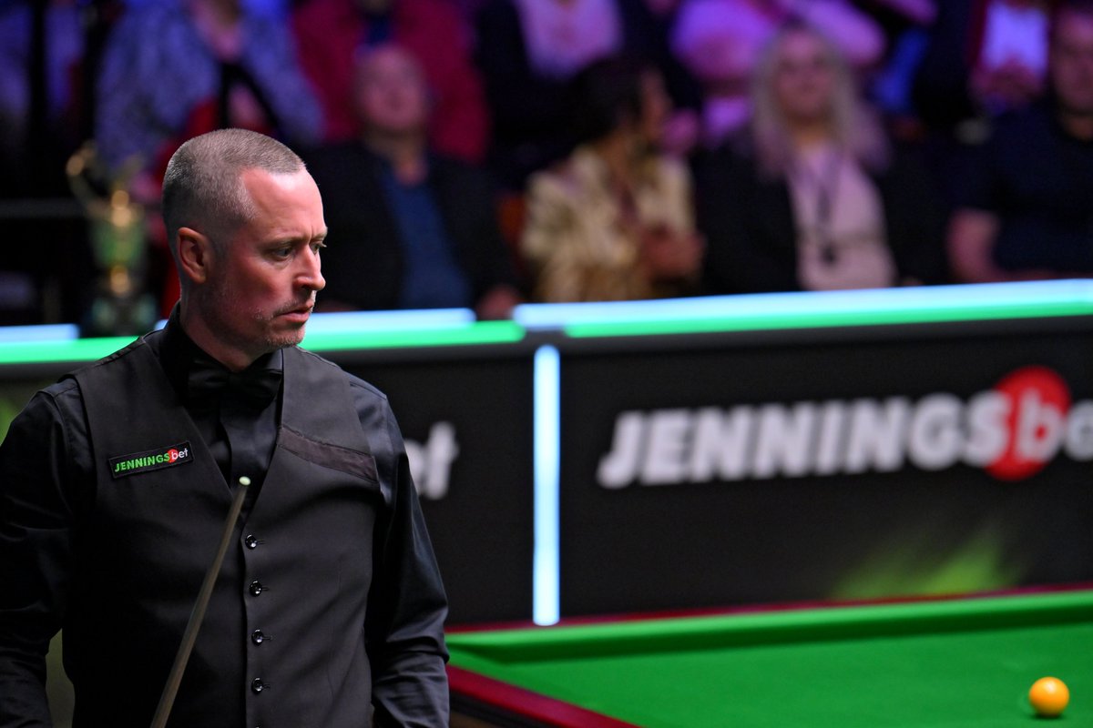World Seniors Snooker Tour (@worldseniors) on Twitter photo ONE AWAY โ๏ธ
A break of 8โฃ1โฃ puts Alfie Burden 7-2 ahead of Aaron Canavan in the final!
He is one away from securing his maiden <a href="/jenningsbetinfo/">JenningsBet</a> World Seniors Snooker Championship title.
Watch live on <a href="/Channel5Sport/">Channel 5 Sport</a> ๐บ
#SeniorsSnooker ONE AWAY โ๏ธ
A break of 8โฃ1โฃ puts Alfie Burden 7-2 ahead of Aaron Canavan in the final!
He is one away from securing his maiden <a href="/jenningsbetinfo/">JenningsBet</a> World Seniors Snooker Championship title.
Watch live on <a href="/Channel5Sport/">Channel 5 Sport</a> ๐บ
#SeniorsSnooker