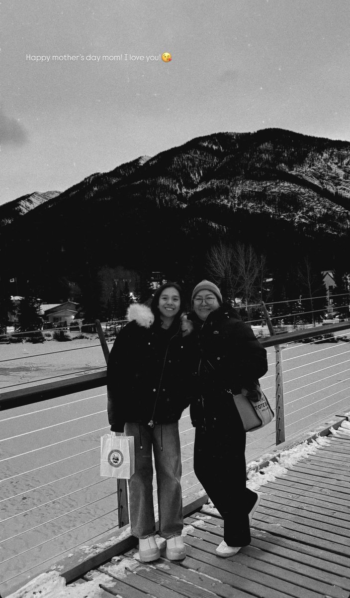 teamellafinity's tweet photo. Happy Mother’s Day to all the moms out there!🩷🫶🏻
📸 ella_dejesus IG story
#teamellafinity #Teamellafinityofficial #CreamlineCoolSmashers #ellafinity #EllaDeJesus #elladj #ccs #RebiscoVolleyballPH #rebisco https://t.co/ZNzP1BMX4N