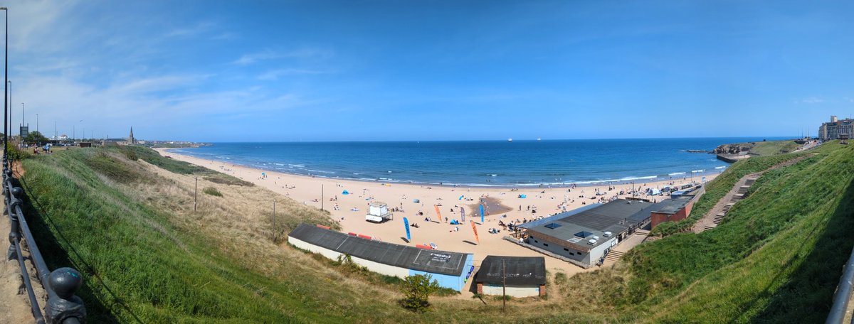 livingbythwater's tweet image. Long sands panorama on a beautiful sunny Sunday

#longsands #Tynemouth #livingbythewater #panorama