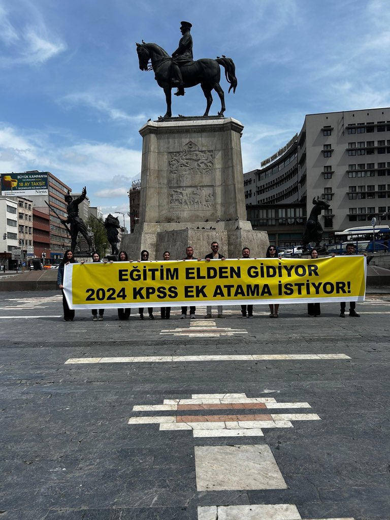 nurayy_nurayyy's tweet photo. Plansızlık 9 ay hiç bir bilgi vermeden bekletilme adaletsiz atama sayısı ve kontenjan savunabileceğiniz hiç bir tarafı yok ivedi bir şekilde ek atama yapılmalıdır 

 #EkAtama2024YineUlusta https://t.co/kXwpfBmjwO