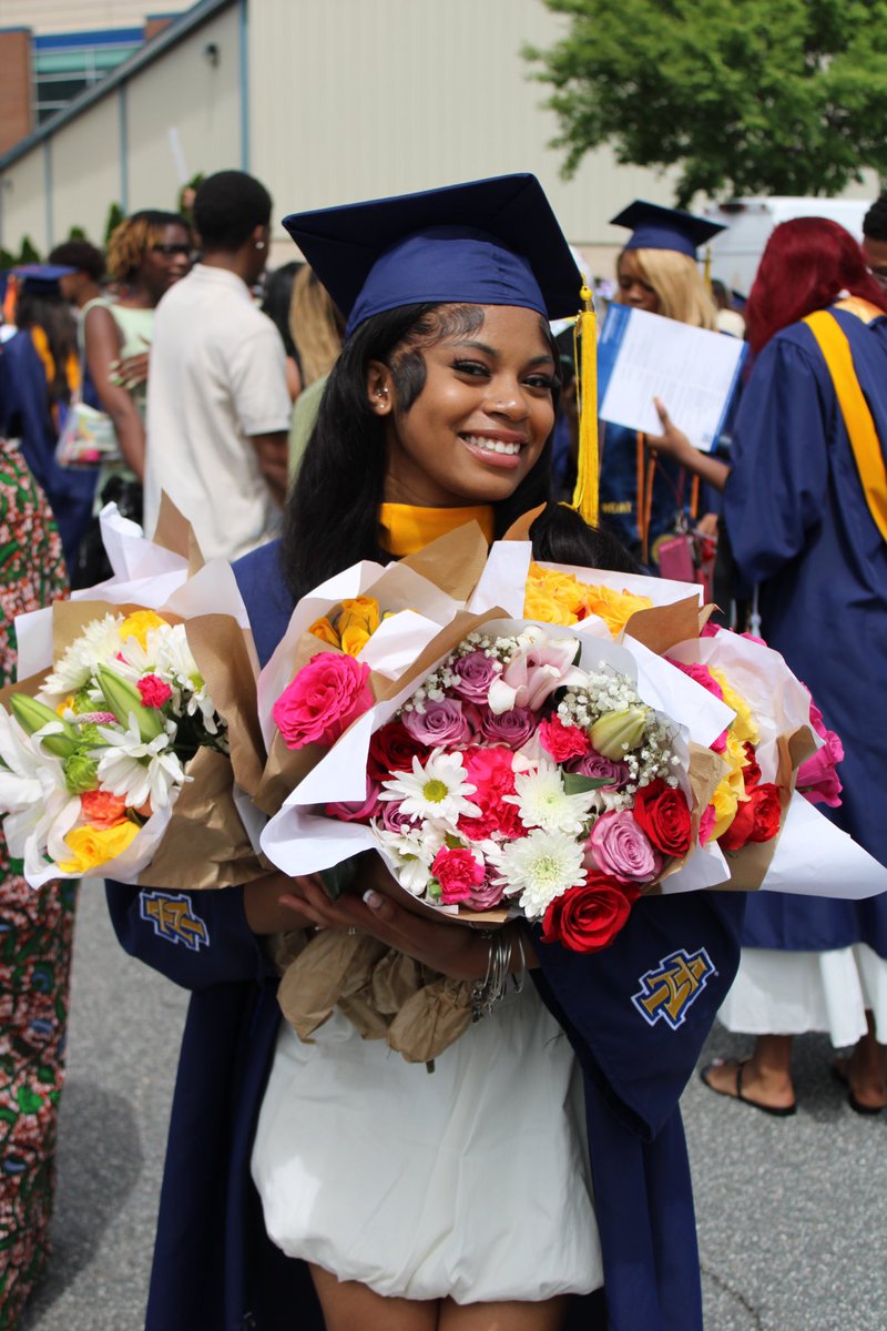 ch444ntell's tweet photo. Jeremiah 29:11 #NCAT grad 💙 https://t.co/iDszSwlCVW