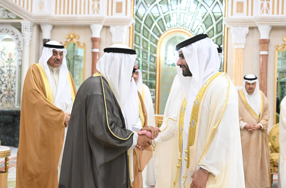 تشرفت بلقاء صاحب السمو الشيخ مشعل الأحمد الجابر الصباح، أمير دولة الكويت الشقيقة، خلال مشاركتنا في الاجتماع السابع والثلاثين لرؤساء اللجان الأولمبية بدول مجلس التعاون الخليجي، وقد نقلنا إلى سموه خلال اللقاء تحيات صاحب السمو رئيس الدولة، وأخيه صاحب السمو الشيخ محمد بن راشد آل
